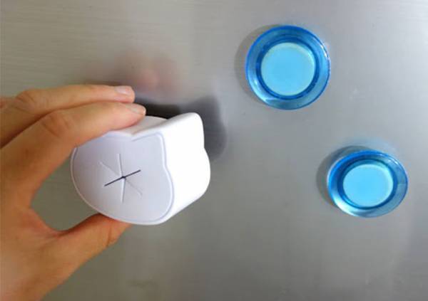 ハンガーからすぐ落ちる布巾　解決するグッズに「これなしでは考えられない」