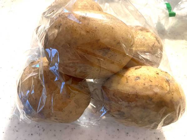 イオン「○○に置かないで！」　傷むのが早い新ジャガ、間違った保存場所とは？