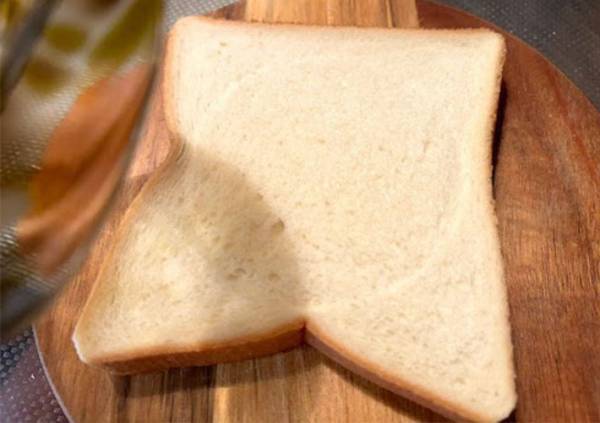 カットが面倒なサンドイッチ　包丁を使うのではなく…「こりゃ話題になる」