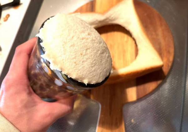 カットが面倒なサンドイッチ　包丁を使うのではなく…「こりゃ話題になる」