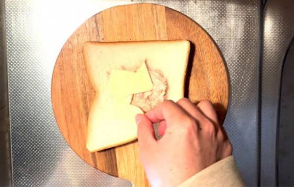 カットが面倒なサンドイッチ　包丁を使うのではなく…「こりゃ話題になる」