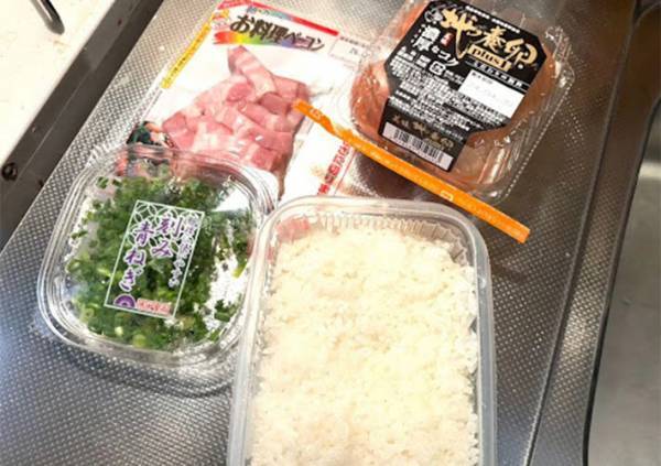 セブンが紹介する電子レンジで作るチャーハンが天才的裏技だった…！