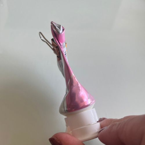 ダブルクリップをそう使うとは…　活用法に「便利」「いい考え」