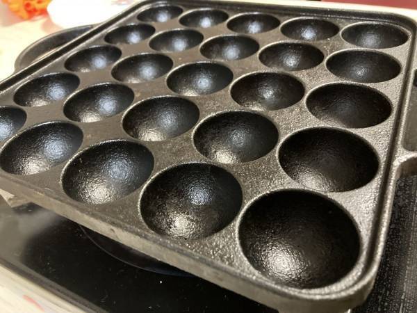 一度知ったらやりたくなる！　たこ焼き器で作るあの料理　「ハイカラ」「もうミートボールじゃん」