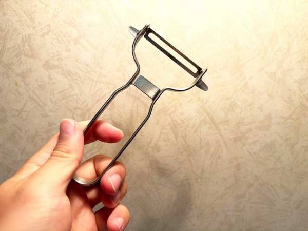 石けんをピーラーで削る　思わぬメリットに「ずっとこれやる」