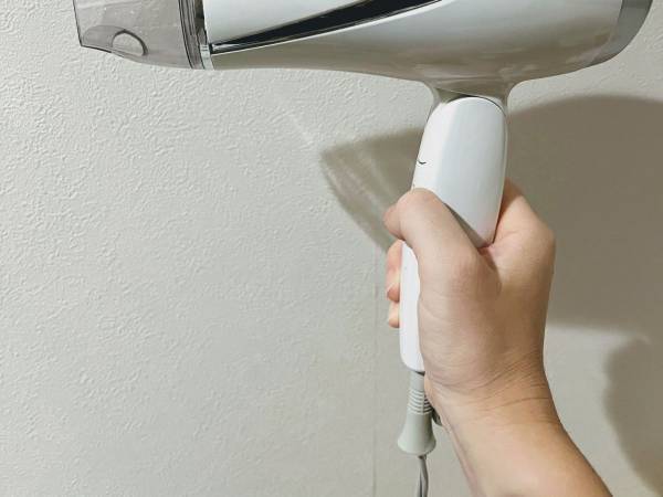 ドライヤーのコード、本体に巻き付けてると…　国民生活センターの警鐘に「うかつでした」