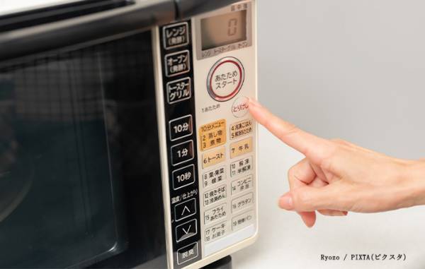 フライパンもまな板も使わない！　５分以内で完成するオムライスの作り方とは