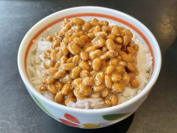納豆ごはんにアレをひと垂らし　思わぬちょい足しに「アリかもしれない」