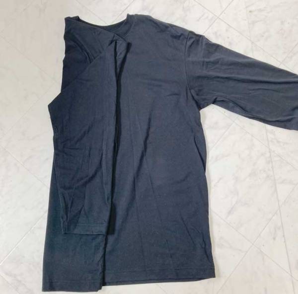 Tシャツはこうたたむ！　小さくまとめる『ロールケーキ方式』が便利