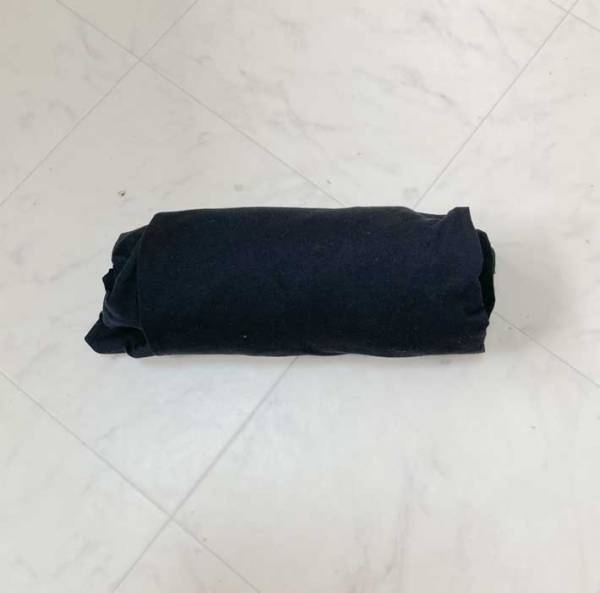 Tシャツはこうたたむ！　小さくまとめる『ロールケーキ方式』が便利