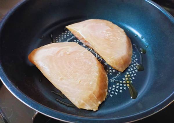 焼くとパサつく魚　アレに浸けるだけで…「この発想はなかった」