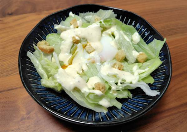 シーザードレッシングがない！　そんな時は冷蔵庫の『アレ』で作れるって知ってた？