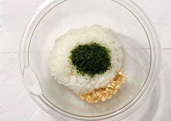 キッコーマン公開の『悪魔のおにぎり』　作り方に「材料４つでこのウマさ」