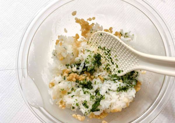 キッコーマン公開の『悪魔のおにぎり』　作り方に「材料４つでこのウマさ」