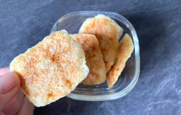 トーストに乗せる以外の『スライスチーズ』の食べ方に「間違いない！」