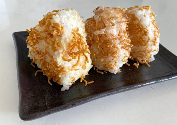 『チキンラーメン』の意外すぎる食べ方に「子供が声上げた」「なんて簡単」