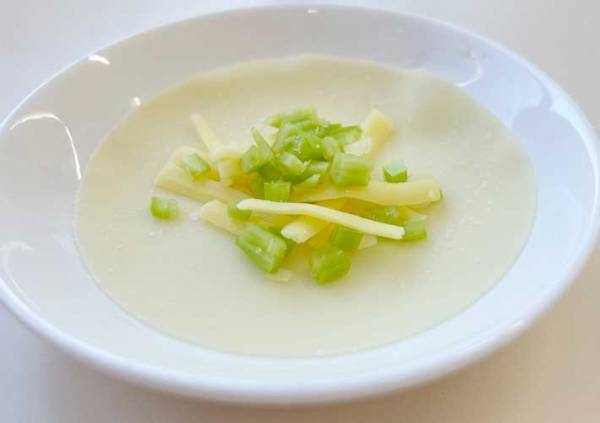 ブロッコリーの茎、すりおろして和えると？　「やってみる」「おいしそう」