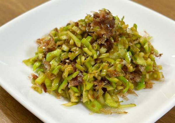 ブロッコリーの茎、すりおろして和えると？　「やってみる」「おいしそう」