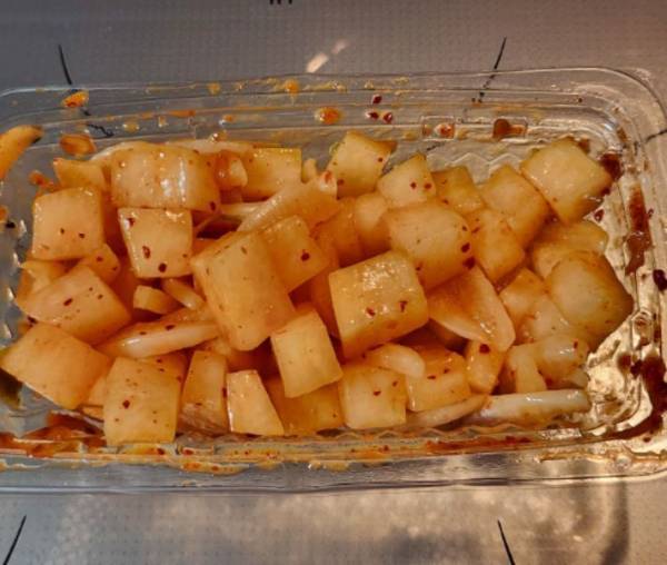 キムチの容器、捨てるだけ？　活用法に「頭いい」「試したくなる」