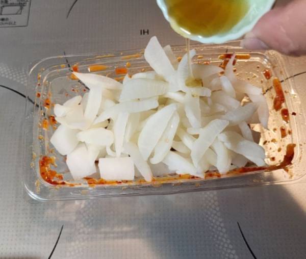 キムチの容器、捨てるだけ？　活用法に「頭いい」「試したくなる」