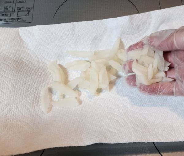 キムチの容器、捨てるだけ？　活用法に「頭いい」「試したくなる」