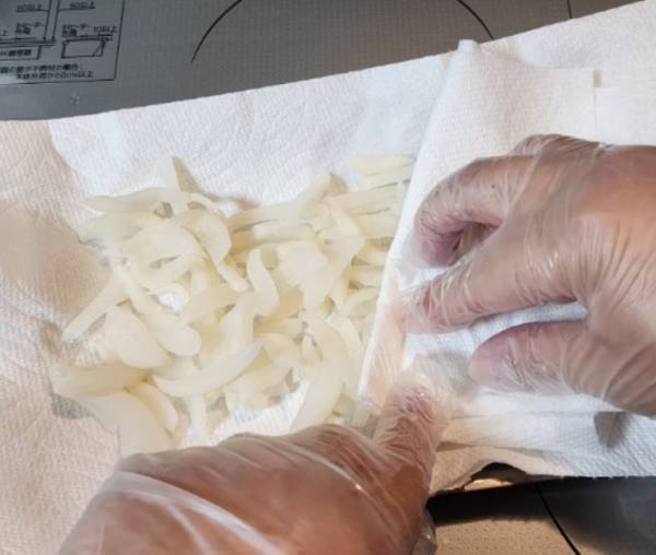 キムチの容器、捨てるだけ？　活用法に「頭いい」「試したくなる」