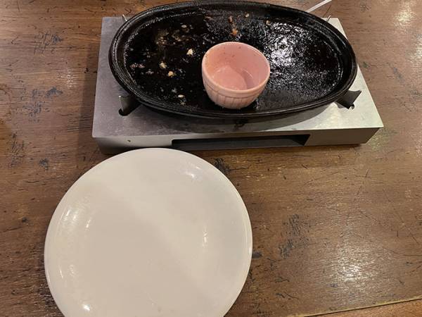 「ダイエット中なので…」　女性の写真に「麦茶吹いた」「逆、逆ー！」