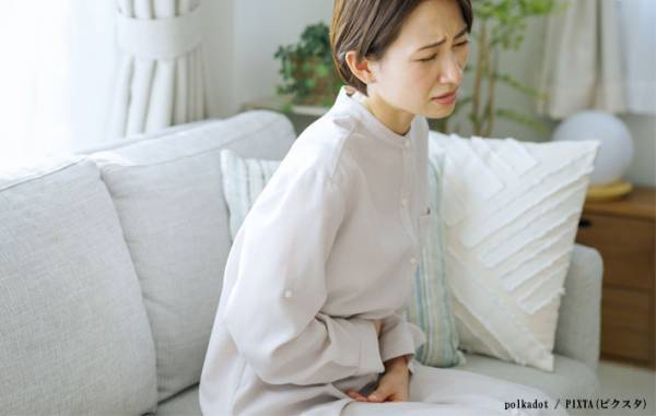 カフェで店員を責め続ける男性客　そばにいた女性が『ひと言』！