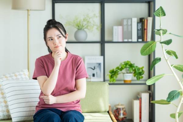 『歯がゆい』の意味とは？　意味や使い方、英語表現も紹介