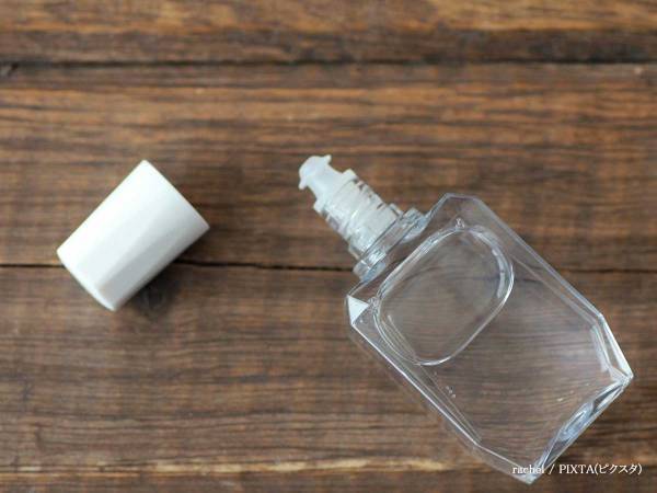 目薬をさした後、まばたきしないで！　ロート製薬の解説に「知らなかった」「気を付ける」