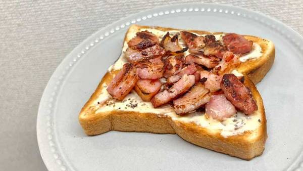 これぞ休日の朝食　トーストにマヨネーズと○○をのっけると…至福