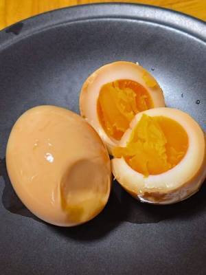 ゆで卵をアレにひと晩漬けたら…　味が「甘辛でうまい」「毎日食べたいレベル」