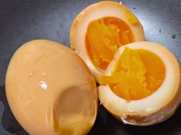 ゆで卵をアレにひと晩漬けたら…　味が「甘辛でうまい」「毎日食べたいレベル」