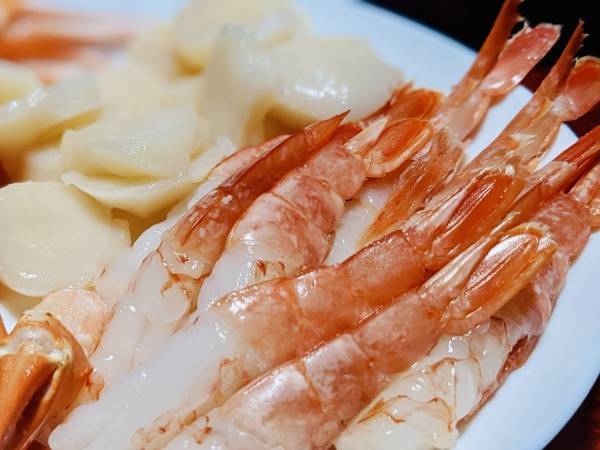 スーパーで買ったエビが黒く変色してる…　原因に「初めて知った」「そうだったのか」