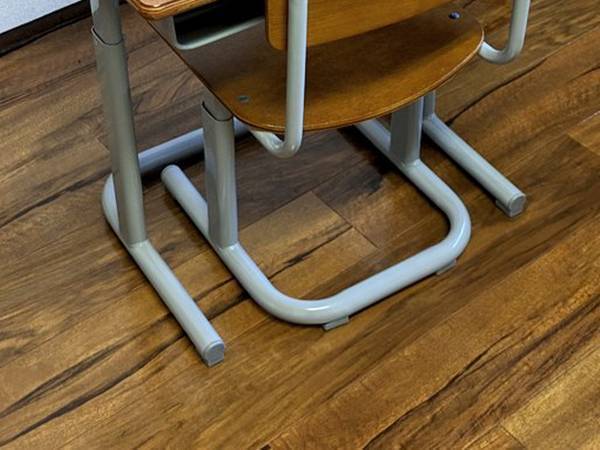 オシャレな部屋にしたかったのに…　リサイクル店で買ったものに「むしろ最高だろ」