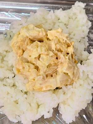 アレを潰して握ってみると…　アレンジおにぎりに「手が止まらん」「ぷりぷり」