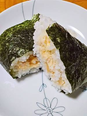 アレを潰して握ってみると…　アレンジおにぎりに「手が止まらん」「ぷりぷり」