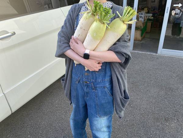 青果店で『誘惑』に負けた、女性の姿に「そりゃ、こうなるわ！」