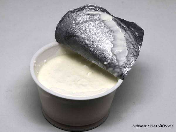 ヨーグルトと分離した水、どうするのが正解？　コープの回答に「知らなかった」