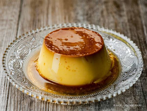 プリンを崩さず皿に盛り付けたい！　企業の回答に「まさかその手があったとは」