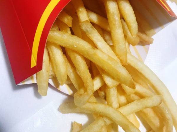 マックのポテトが余ったら？　持ち帰りテクに「まあきれい」「今度試す」