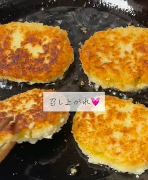 冷凍コロッケの油処理が面倒なら？　効率的な調理法に「次からコレ」