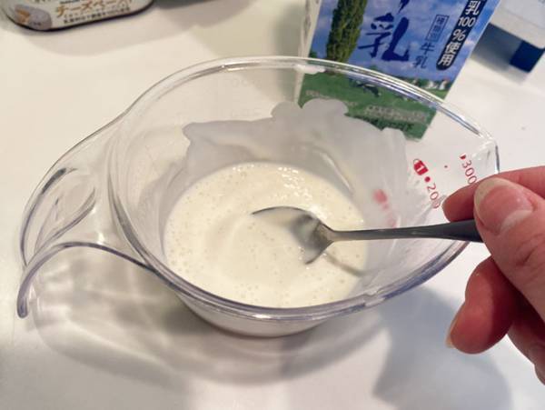 『塗るタイプのチーズ』を買った妻　思いついた食べ方に、夫が大興奮