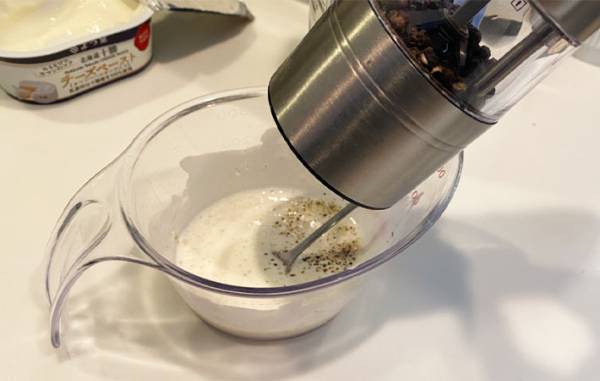 『塗るタイプのチーズ』を買った妻　思いついた食べ方に、夫が大興奮