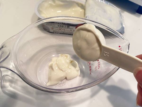 『塗るタイプのチーズ』を買った妻　思いついた食べ方に、夫が大興奮