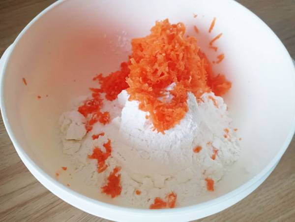 卵なしでもOK！　パンケーキをふっくらさせるには、○○を入れてみて