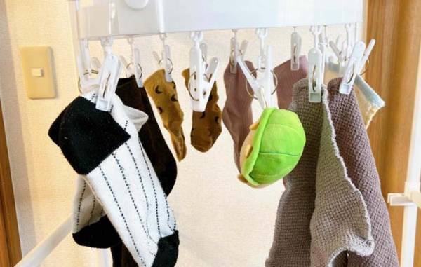 ダイソーで見つけた『ハンガー』　かさばるアレを干すのに「超便利！」
