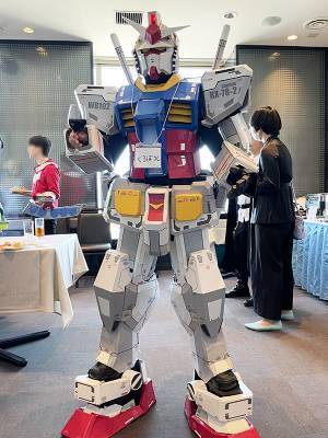 「結婚式はスーツで来て」って言われたから…男性の一張羅に「違う、そうじゃない」