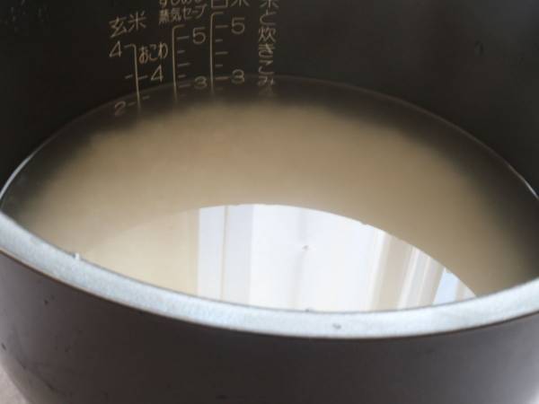 無洗米は一回かき回してみて！　おいしく炊くコツに「知らなかった」「絶対やる」