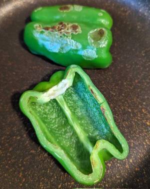 『ピーマンの肉詰め』の一番簡単なレシピ　「この手があったか」